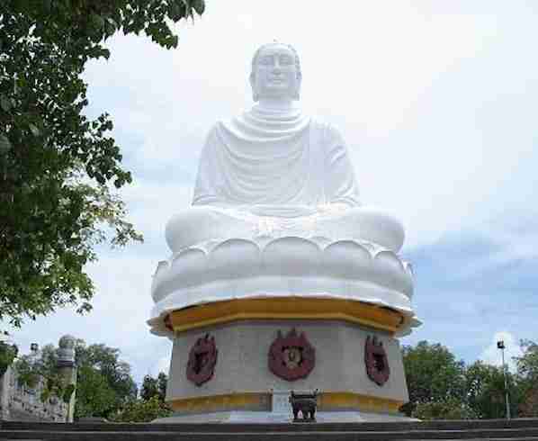 Long Son Buddha in Nha Trang