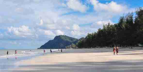 Air Papan Beach mersing malaysia