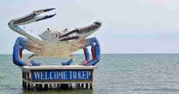 Giant Crab Statue in Kep Cambodia